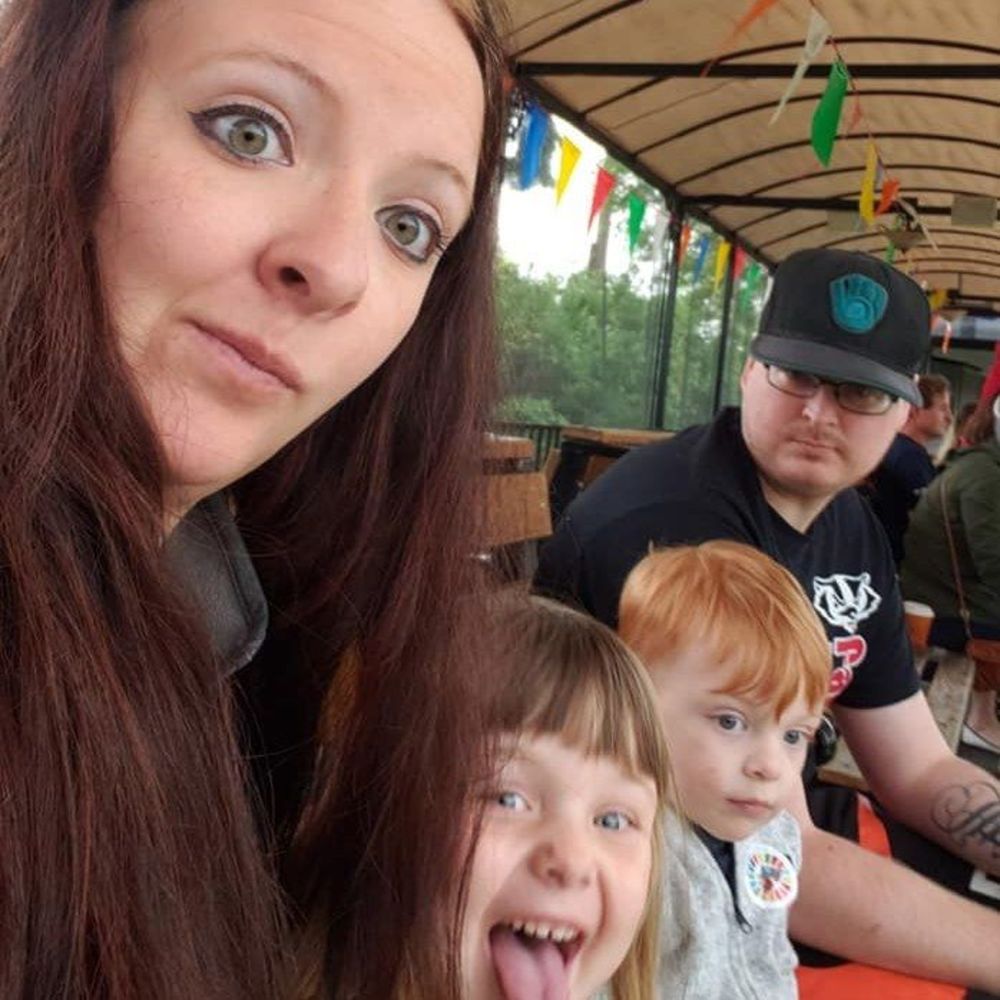 Meet your Posher, Crystal